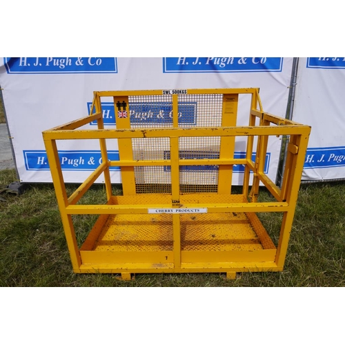 222 - Cherry products CM24D operators platform 500kg. SWL +VAT