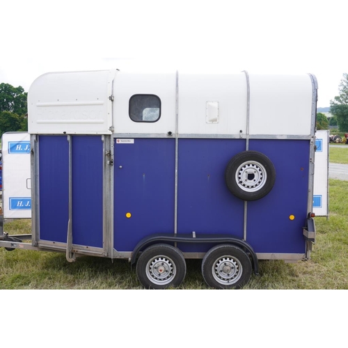 239 - Richardson Supreme Ultra 2 horse box