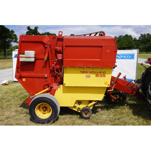 253 - New Holland 835 round baler, used last season