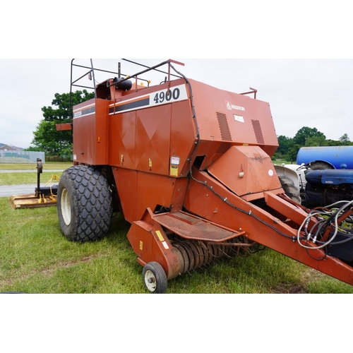 270 - Hesston 4900 square baler. Used last season +VAT