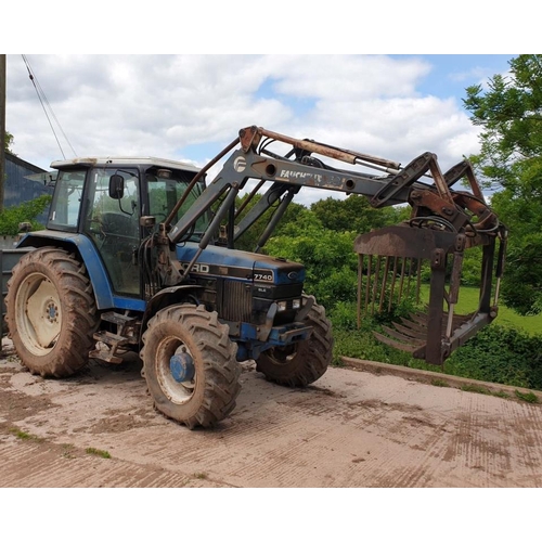 311 - Ford New Holland Powerstar SLE 7740 tractor. 1992. With grab. 5863hrs. Runs and drives.Reg. K886 SAD... 