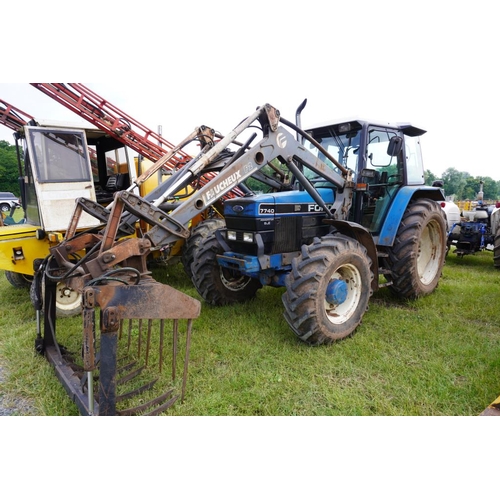 311 - Ford New Holland Powerstar SLE 7740 tractor. 1992. With grab. 5863hrs. Runs and drives.Reg. K886 SAD... 