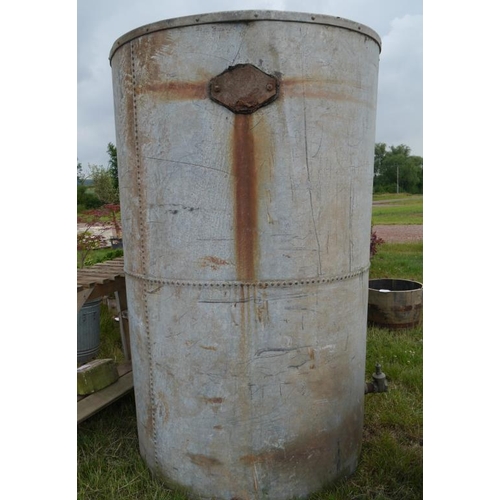 247 - Galvanised water tank84