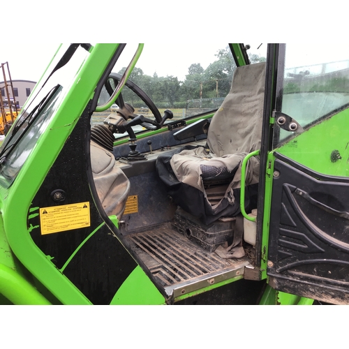 218 - Merlo panoramic. 2001. Type P28.7. 2Ton lifting capacity with tines. Reg. VU02 NEJ. +VAT