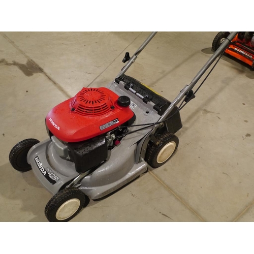 103 - Honda HRB 425C push mower +VAT