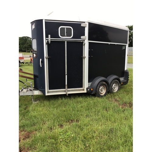 381 - IFor  HB511 Williams horse box. 2008. Very tidy. With key and handbook