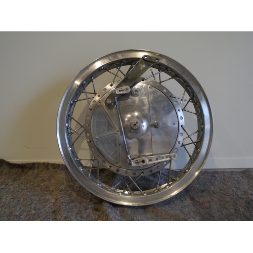 319 - Yamaha TZ 4 leading shoe front wheel