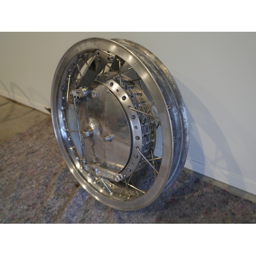 319 - Yamaha TZ 4 leading shoe front wheel