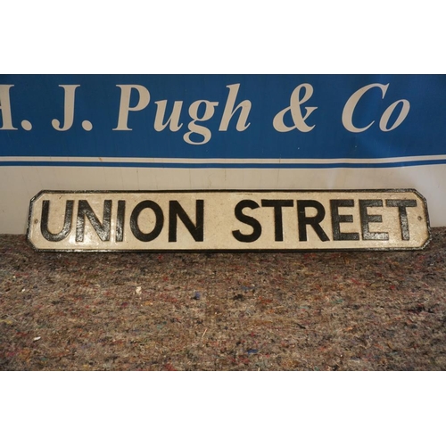 594 - Union street cast aluminium sign 6x39