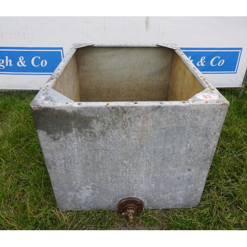 93 - Galvanised water tank 43x34x29