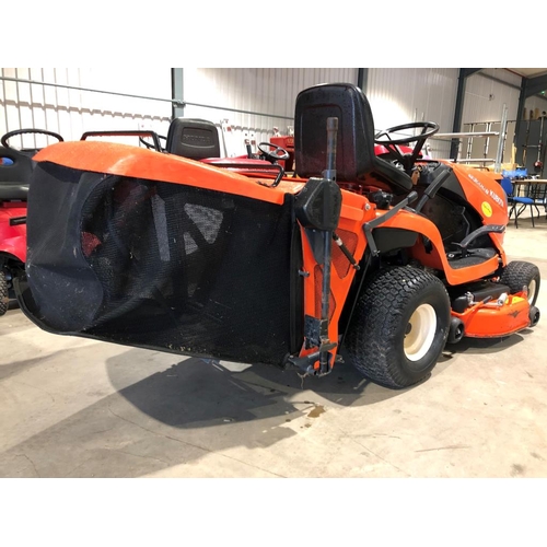 515 - Kubota GR1600-11 ride on mower with grass collector. 550hrs. Runs and drives