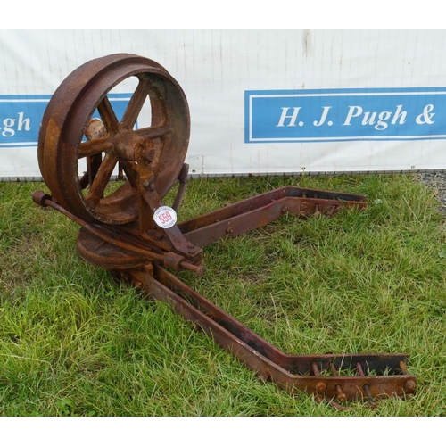 559 - Iron wheel and frame +VAT