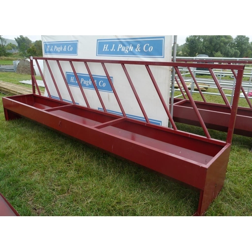 732 - Cattle feed manger barrier 15ft +VAT