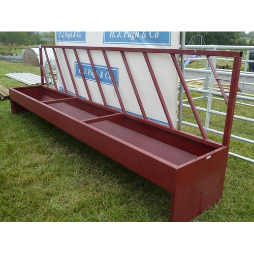 733 - Cattle feed manger barrier 15ft +VAT