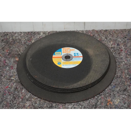 573 - 4x300mm Metal cutting discs and 1x350mm metal cutting discs