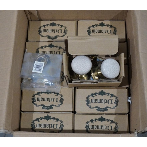 665 - 11 Sets of Delamain high quality china door knobs