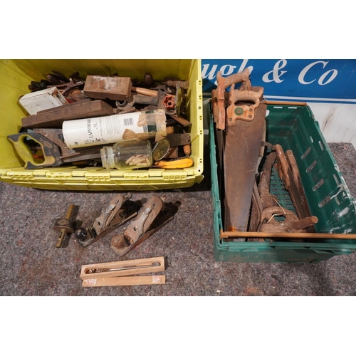 835 - Box of woodworking tools to include planes, saws expanding wood drill bit