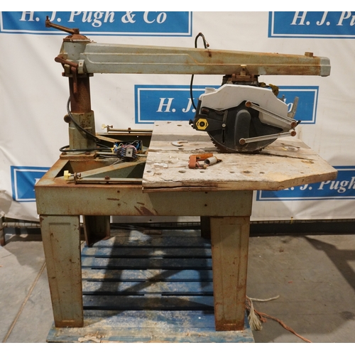 862 - Large dewalt radial arm saw. 3 Phase.