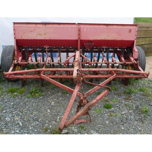 270 - Massey Ferguson 34 seed drill. SN.G6232