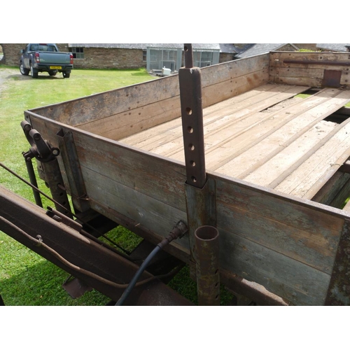 375 - Ferguson 3ton MkI tipping trailer with original drawbar linkage. Type FJE40. c/w 9 hole drawbar, hit... 