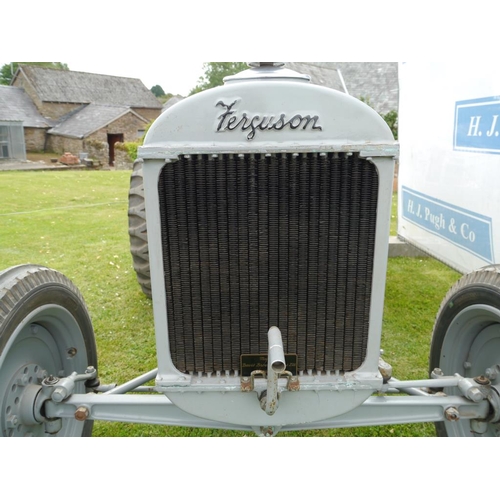 380 - Ferguson Brown tractor. Type A. SN.909. Early restoration with top link and pulley