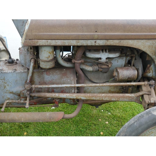 382 - Ferguson Continental tractor. 1946. SN.TE69. Cast iron gearbox, very original. Won first prize at Tr... 