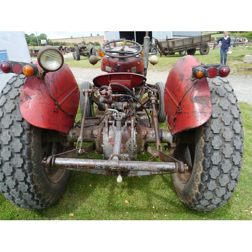 387 - Massey Ferguson FE35 tractor. 1958. SN.SDF866669. Ex Coucil tractor. Runs and drives. Trailer brakes... 