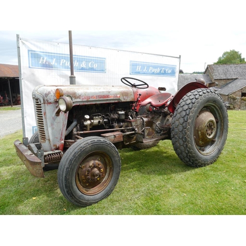 387 - Massey Ferguson FE35 tractor. 1958. SN.SDF866669. Ex Coucil tractor. Runs and drives. Trailer brakes... 