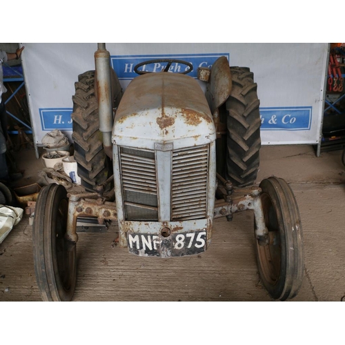 390 - Ferguson TEF diesel tractor, with Fuller drawbar. Barn find. 1953. SN. TEF 325093 Reg. MNP 875