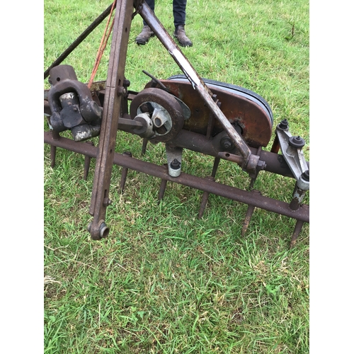 353 - Ferguson MkI cult harrow. original condition. Drive shaft casting is Broken.