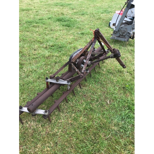 353 - Ferguson MkI cult harrow. original condition. Drive shaft casting is Broken.