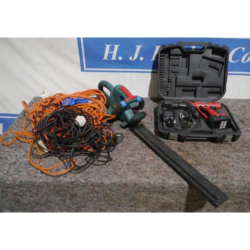 138 - Bosch hedgetrimmer, Mansfield drill and cables