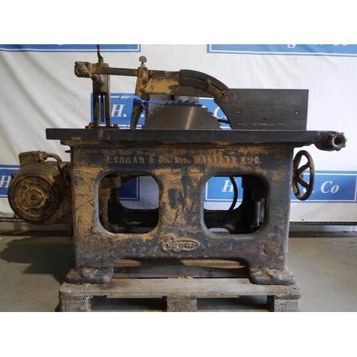 232 - J.Sagar Rip saw bench, heavy duty, 415V has been in saw mill for over 50 years