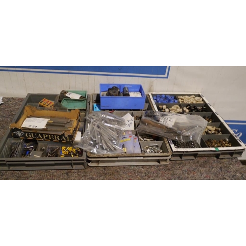 292 - Large quantity of bearings, scribers and other miscellaneous tools +VAT