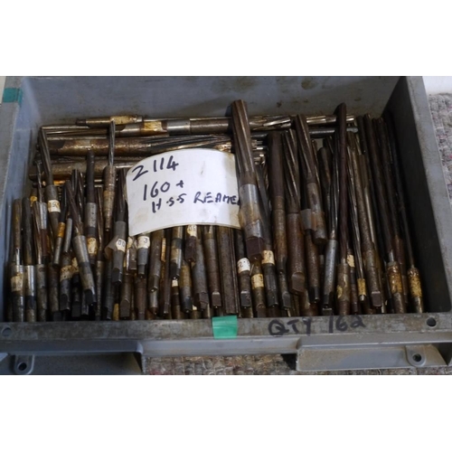 295 - Large quantity of assorted HSS reamers +VAT