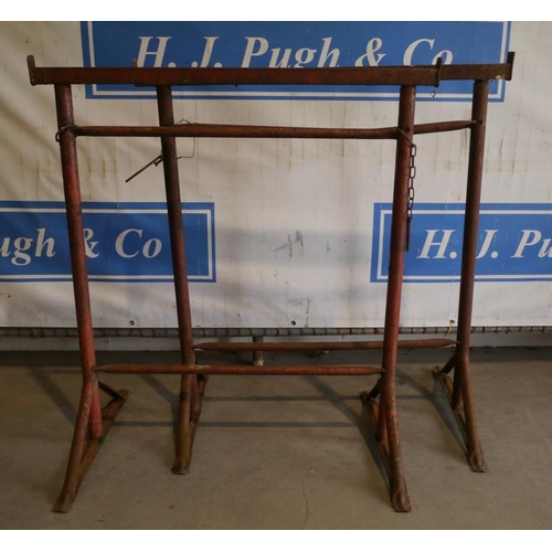 329 - 2 Metal work trestles