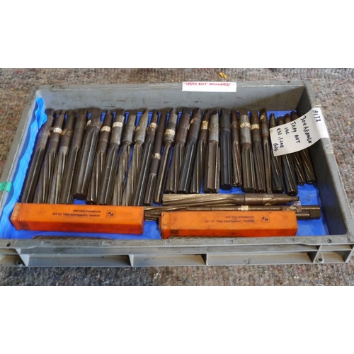 436 - Tray of 30 reamers +VAT