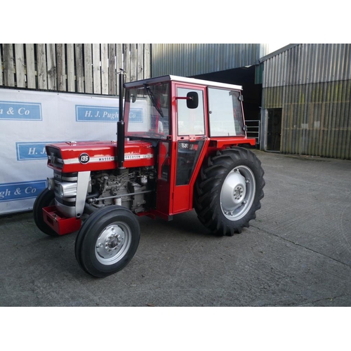 162 - Massey Ferguson 135 tractor, cab, straight axle. 4849hrs recorded. Very nice. Reg. PVG 757M. V5