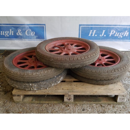 45 - 5 Spoke wheels and tyres 500-19