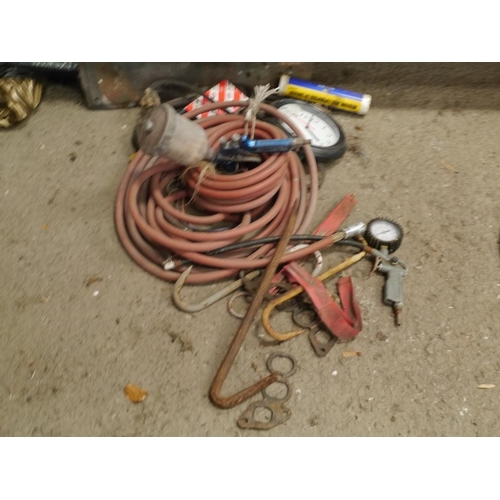 74 - Air hose, spray gun etc