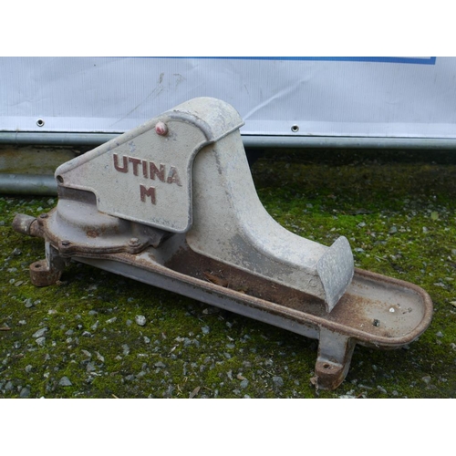 85 - Utina auto cattle drinker