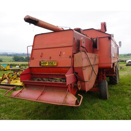 149 - Massey Ferguson 565 combine. 13ft header, dividers.runs and drives, Reg. HRP 996Y+VAT