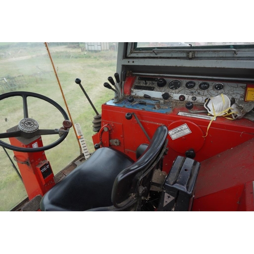 149 - Massey Ferguson 565 combine. 13ft header, dividers.runs and drives, Reg. HRP 996Y+VAT