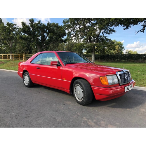 423 - Mercedes Benz 300CE Auto 3dr coupe. 1990. 2962cc. Chassis no. WDB1204502B332452. Engine no. 10398322... 