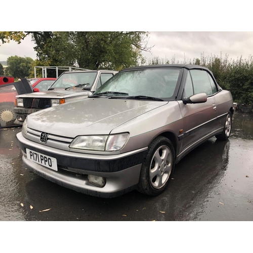 425 - Peugeot 306 Pinnifarina cabriolet. 1996. 3door. 1998cc. Convertible. Reg. P171 PPO. V5