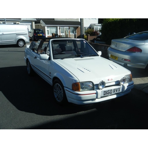 428 - Ford Escort 3dr INJ convertible. 1986, Mot.  Car is badged XR3i. Runs. Reg. D160 RVX. V5