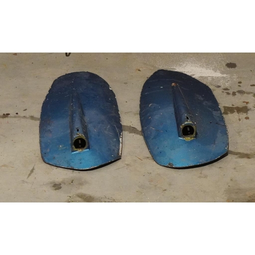 366 - Pair of salvaged Jaguar MKII/Daimler V8 250 sidelight housings