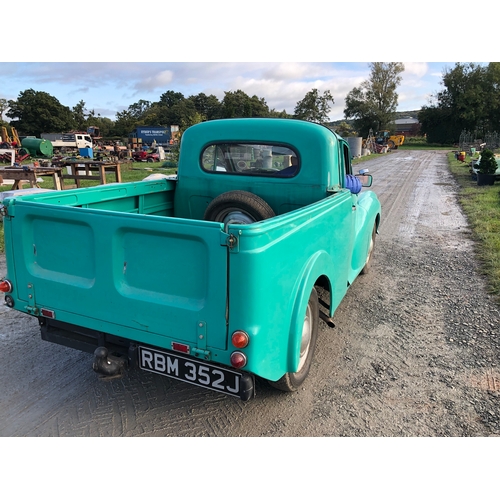 438 - Morris minor 1000 pick up. 1970. 1198cc. Restored, barn find, runs well. C/w lots of paperwork and h... 