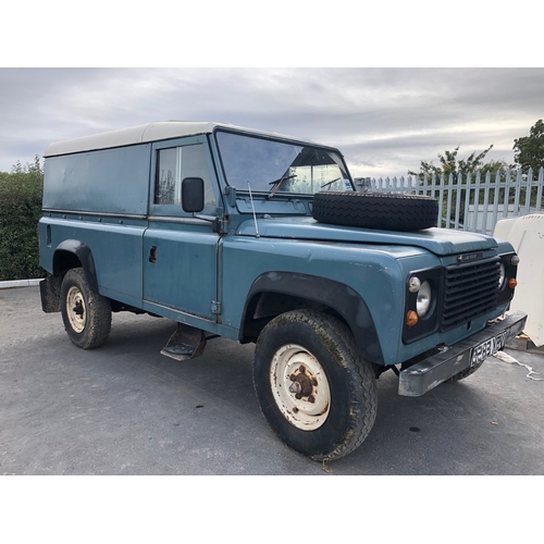 440 - Land Rover 110 2.5 Diesel. 1985. This vehicle does start up, however it smokes a lot. Engine will ne... 