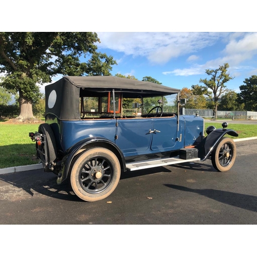 414 - Riley 4dr Deluxe Tourer. 1925. 4/5 seats. Very original. Drove to saleroom. 1645cc. 4 Gears, 19